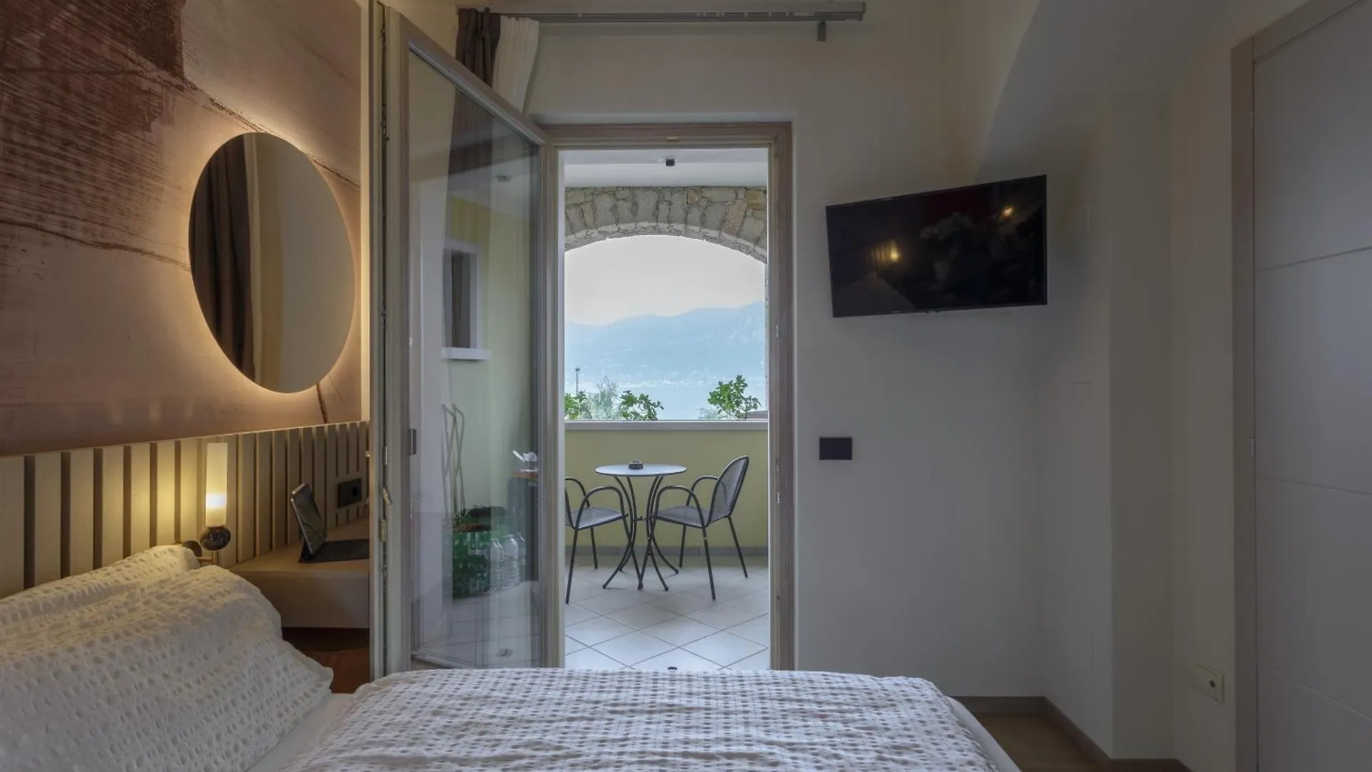 Hotel Veronesi Brenzone sul Garda 3*,